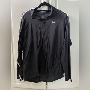 NIKE WIND BREAKER
